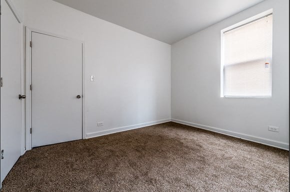 South Austin Apartments for rent in Chicago | 5125 W Madison Bedroom